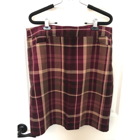 Roz & Ali Dresses & Skirts - Roz & Ali Plaid Skirt